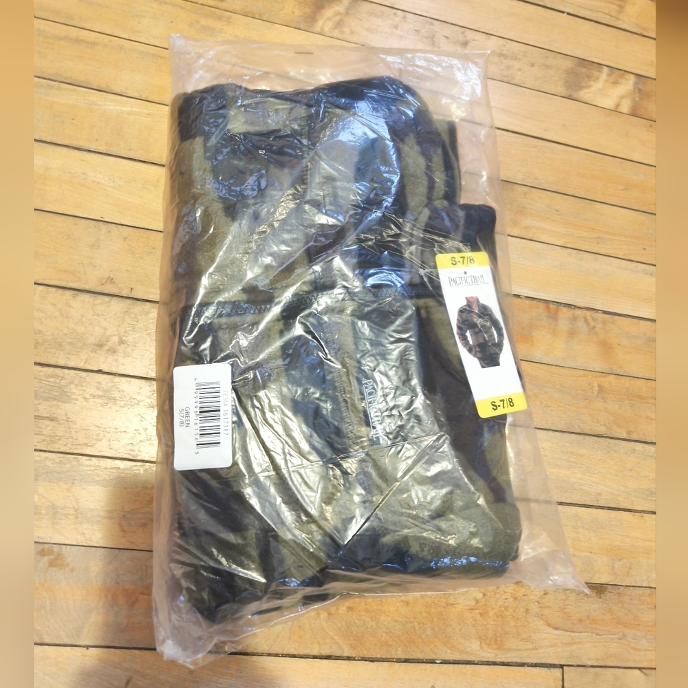 New!! Pacific Trail Boy’s Kids Zipper Black Fleece Warm Fall Size Small 7/8 Nwt!